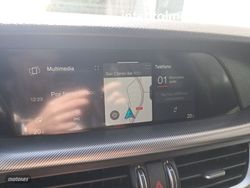 Alfa Romeo Stelvio 2.2 Diésel 154kW (210CV) Veloce Q4 - Miniatura 15
