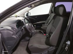 Toyota Corolla 2.2 D-4D - Miniatura 8