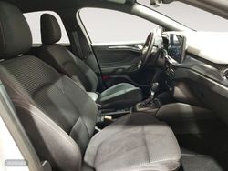 Ford Focus 1.0 EcoBoost MHEV ST-Line S&S - Miniatura 10