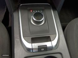 Land Rover Discovery 2.0L TD4 Pure 4x4 110 kW (150 CV) - Miniatura 15