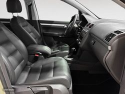 Volkswagen Touran Advance BMT - Miniatura 11