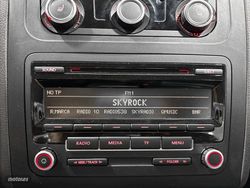 Volkswagen Touran Advance BMT - Miniatura 16