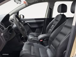 Volkswagen Touran Advance BMT - Miniatura 9