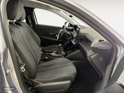 Peugeot 208 PureTech 100 Allure 75 kW (100 CV) - Miniatura 10