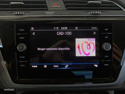 Volkswagen Touran Advance BMT - Miniatura 18