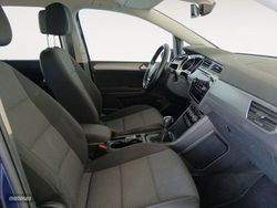 Volkswagen Touran Advance BMT - Miniatura 11