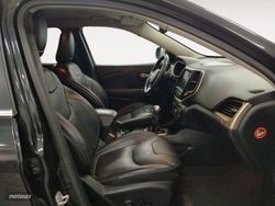 Jeep Cherokee Limited 4x2 - Miniatura 11