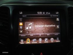 Jeep Cherokee Limited 4x2 - Miniatura 17