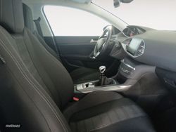 Peugeot 308 PureTech 130 S&S Allure 96 kW (130 CV) - Miniatura 11