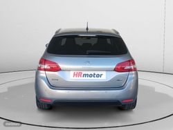 Peugeot 308 PureTech 130 S&S Allure 96 kW (130 CV) - Miniatura 3