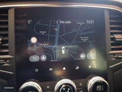Renault Megane 1.6 E-TECH PHEV Grandtour Business - Miniatura 17