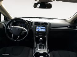 Ford Mondeo Titanium - Miniatura 7