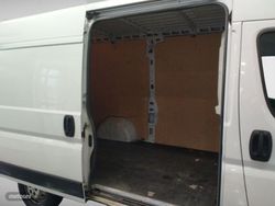 Citroen Jumper 35 L2H2 BlueHDi 140 - Miniatura 9