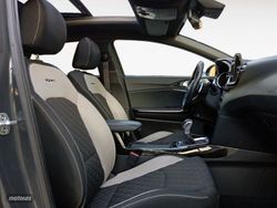 Kia Ceed 1.6 CRDi GT Line DCT 100 kW (136 CV) - Miniatura 11
