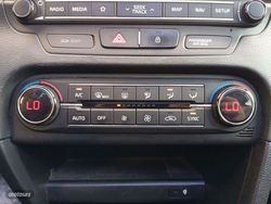 Kia Ceed 1.6 CRDi GT Line DCT 100 kW (136 CV) - Miniatura 20