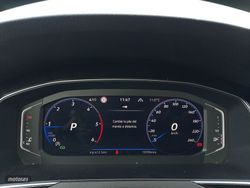 Volkswagen Passat 2.0 TDI 4MOTION - Miniatura 14