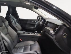 Volvo XC 60 T6 Ultra Dark - Miniatura 11