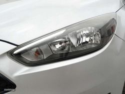 Ford Focus ST-Line R&B - Miniatura 25
