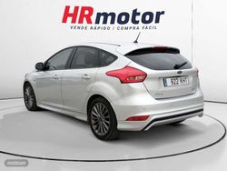 Ford Focus ST-Line R&B - Miniatura 4