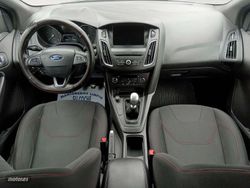 Ford Focus ST-Line R&B - Miniatura 7