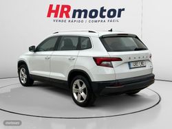 Skoda Karoq Ambition 4x4 - Miniatura 4