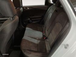 Kia Ceed Drive - Miniatura 9