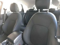 Jaguar E-Pace 2.0 D MHEV - Miniatura 20