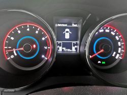 Ssangyong Tivoli Limited 4x2 - Miniatura 14