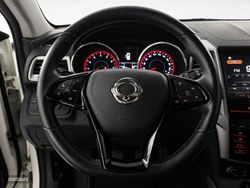 Ssangyong Tivoli Limited 4x2 - Miniatura 8