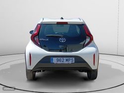 Toyota Aygo X Cross 1.0 Play - Miniatura 3