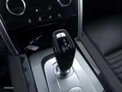 Land Rover Discovery 2.0D TD4 MHEV R-Dynamic S AWD Auto 120 kW (163 CV) - Miniatura 14