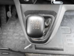 Peugeot Expert Furgon BlueHDi 100 Premium Long 75 kW (102 CV) - Miniatura 11