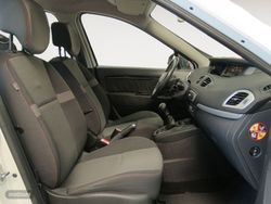 Renault Scenic dCi 110 Expression Energy eco2 81 kW (110 CV) - Miniatura 11