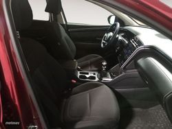 Hyundai Tucson 1.6 T-GDI MHEV Maxx 2WD - Miniatura 10