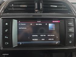 Jaguar F-Pace 2.0L i4D Prestige AWD 132 kW (180 CV) - Miniatura 19
