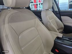Jaguar F-Pace 2.0L i4D Prestige AWD 132 kW (180 CV) - Miniatura 23