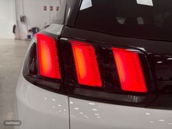 Peugeot 3008 PureTech 130 S&S Allure 96 kW (130 CV) - Miniatura 17