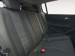 Peugeot 308 PureTech 130 S&S Allure 96 kW (130 CV) - Miniatura 10