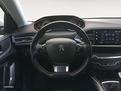 Peugeot 308 PureTech 130 S&S Allure 96 kW (130 CV) - Miniatura 8