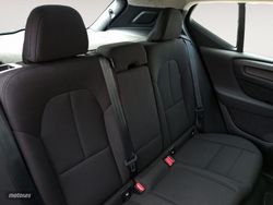 Volvo XC40 T2 Essential Auto 95 kW (129 CV) - Miniatura 12