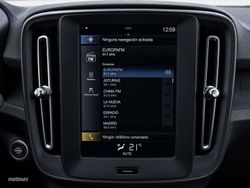 Volvo XC40 T2 Essential Auto 95 kW (129 CV) - Miniatura 18