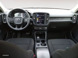 Volvo XC40 T2 Essential Auto 95 kW (129 CV) - Miniatura 9