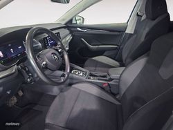 Skoda Octavia 1.0 TSI mHEV Ambition DSG 81 kW (110 CV) - Miniatura 10