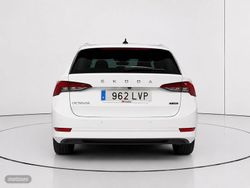 Skoda Octavia 1.0 TSI mHEV Ambition DSG 81 kW (110 CV) - Miniatura 4