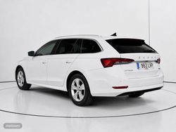 Skoda Octavia 1.0 TSI mHEV Ambition DSG 81 kW (110 CV) - Miniatura 5