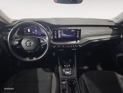 Skoda Octavia 1.0 TSI mHEV Ambition DSG 81 kW (110 CV) - Miniatura 8
