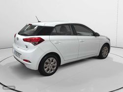 Hyundai i20 1.4 CRDI Link 66 kW (90 CV) - Miniatura 3