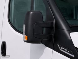 Iveco Daily Furgon 35S 14 V 3520L/H3 100 kW (136 CV) - Miniatura 16