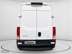 Iveco Daily Furgon 35S 14 V 3520L/H3 100 kW (136 CV) - Miniatura 4