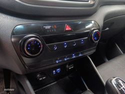 Hyundai Tucson 1.7 CRDI BlueDrive Essence 4x2 85 kW (115 CV) - Miniatura 20